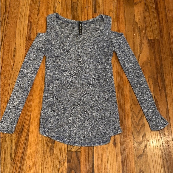 Design Lab Blue Cutout Shoulder Sweater - Picture 2 of 4